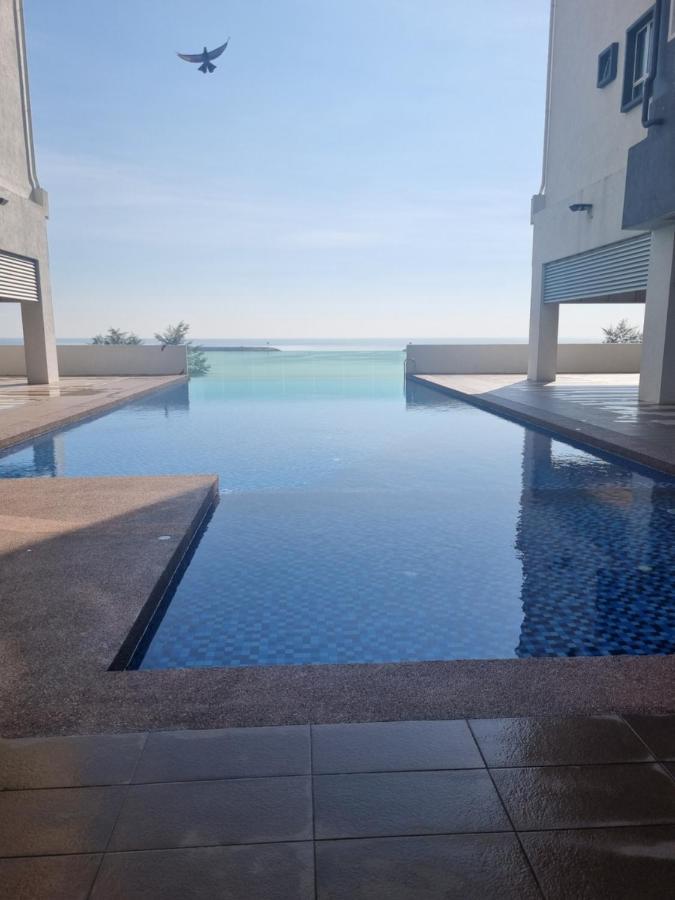 Seaside Haven Homestay Seaview Unit With Pool Opposite Ktcc & Mayang Mall - Pangsapuri Ladang Tanjung Kuala Terengganu Luaran gambar