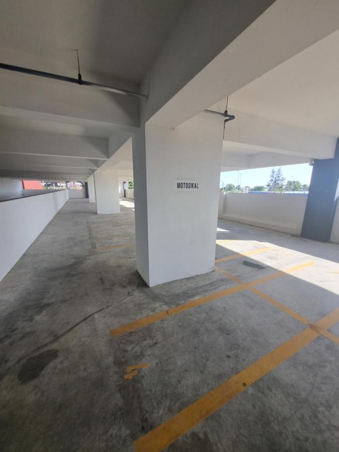 Seaside Haven Homestay Seaview Unit With Pool Opposite Ktcc & Mayang Mall - Pangsapuri Ladang Tanjung Kuala Terengganu Luaran gambar